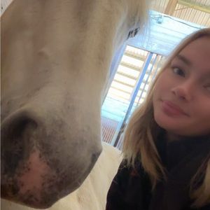 Meet your Posher, Isabella